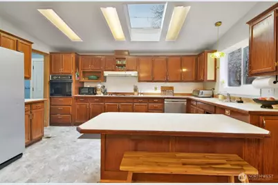 12611 NE 197th Street, Bothell, WA 98011 - Photo 7