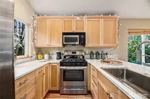 2446 SW Webster St, Seattle, WA 98106 - Photo 7