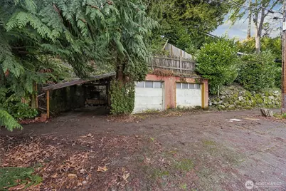 2409 Boyer Avenue E, Seattle, WA 98112 - Photo 11