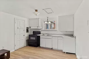 409 Wells Ave N, Renton, WA 98057 - Photo 23