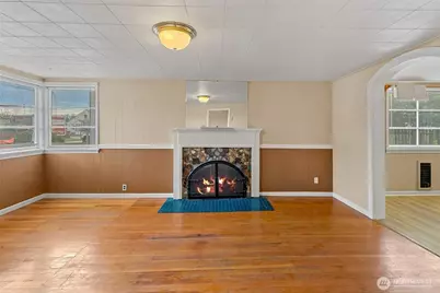 409 Wells Avenue N, Renton, WA 98057 - Photo 5