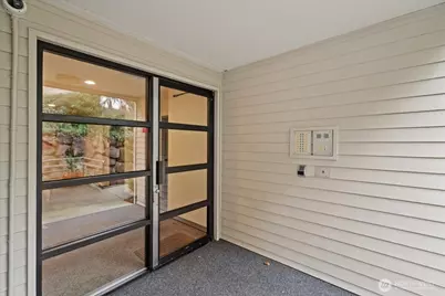 5225 50th Avenue NE #206, Seattle, WA 98105 - Photo 3