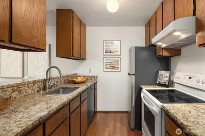 14616 NE 44th Street #M2, Bellevue, WA 98007 - Photo 9