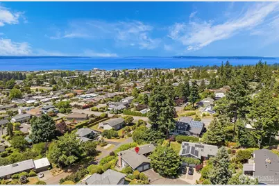 1128 Sea Vista Place, Edmonds, WA 98020 - Photo 17