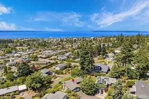 1128 Sea Vista Pl, Edmonds, WA 98020 - Photo 17