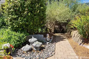 1128 Sea Vista Pl, Edmonds, WA 98020 - Photo 21