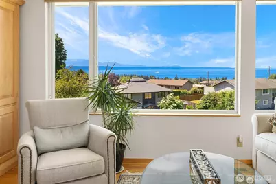 1128 Sea Vista Place, Edmonds, WA 98020 - Photo 9