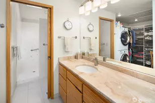 1128 Sea Vista Pl, Edmonds, WA 98020 - Photo 11