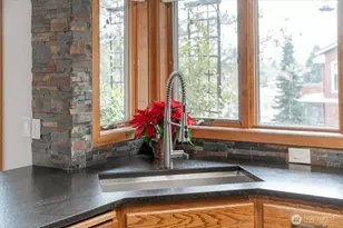 652 Meadows Dr, Wenatchee, WA 98801 - Photo 9