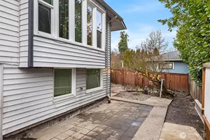 2614 E Pike St, Seattle, WA 98122 - Photo 19