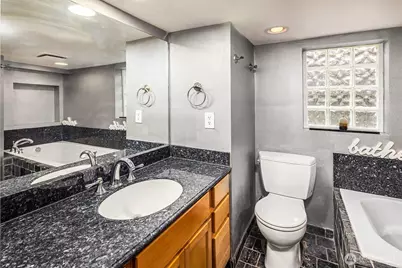 2614 E Pike Street, Seattle, WA 98122 - Photo 15