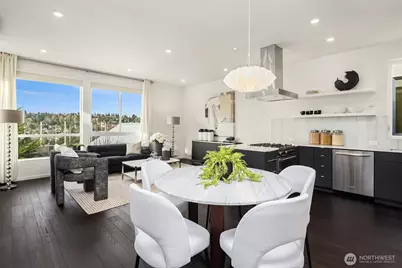 2815 Prosch Avenue W, Seattle, WA 98119 - Photo 5