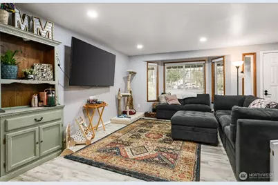 1585 NW 2nd Avenue, Oak Harbor, WA 98277 - Photo 3