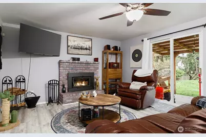 1585 NW 2nd Avenue, Oak Harbor, WA 98277 - Photo 11