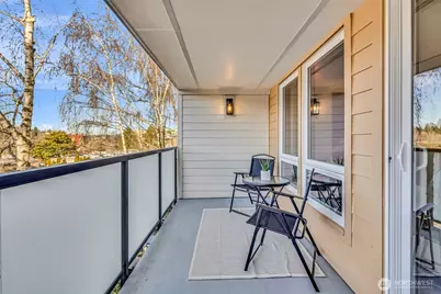 3055 80th Avenue SE #204, Mercer Island, WA 98040 - Photo 9