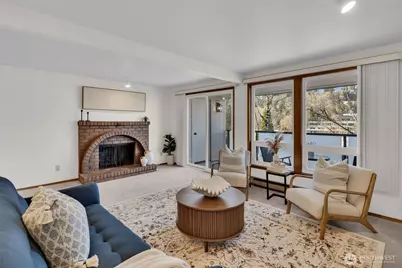 3055 80th Avenue SE #204, Mercer Island, WA 98040 - Photo 5