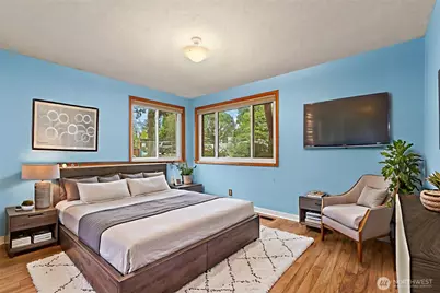 9717 Evanston Avenue N, Seattle, WA 98103 - Photo 13