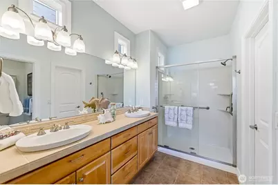 12324 Big Leaf Way NE, Redmond, WA 98053 - Photo 19