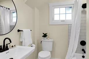 520 W Smith St, Seattle, WA 98119 - Photo 19