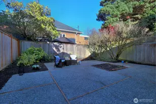 520 W Smith St, Seattle, WA 98119 - Photo 35