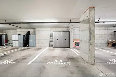 1731 10th Ave NE #B205, Issaquah, WA 98029 - Photo 17