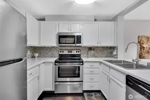 17306 119th Ln SE, Renton, WA 98058 - Photo 13