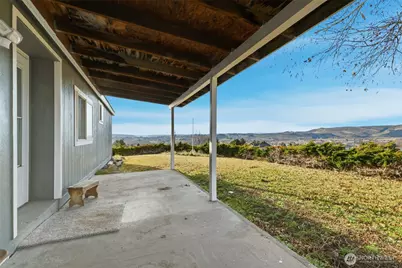 401 Clemans View Road, Selah, WA 98942 - Photo 15