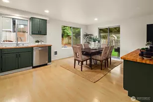 2527 120th Dr NE, Lake Stevens, WA 98258 - Photo 17