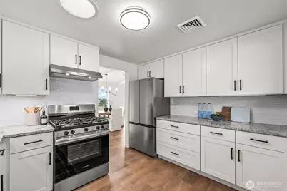 9024 Prentice Avenue, Gig Harbor, WA 98332 - Photo 13