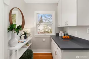 624 NW 79th St, Seattle, WA 98117 - Photo 9