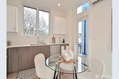 6539 4th Avenue NE #B, Seattle, WA 98115 - Photo 7