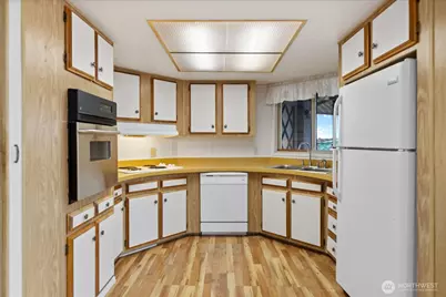 1316 91st Avenue SE #15, Lake Stevens, WA 98258 - Photo 9