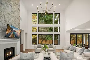 1009 102nd Pl SE, Bellevue, WA 98004 - Photo 3