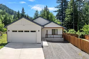 7952 Apache Dr, Maple Falls, WA 98266 - Photo 1