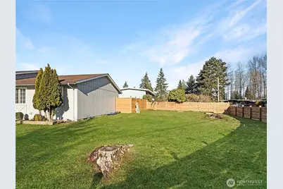 1830 S 266th Place, Des Moines, WA 98198 - Photo 3