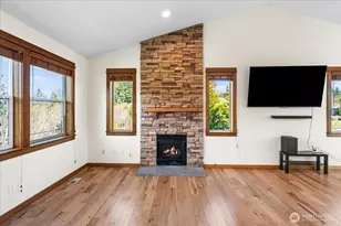 9723 Phillips Rd SE, Port Orchard, WA 98367 - Photo 5