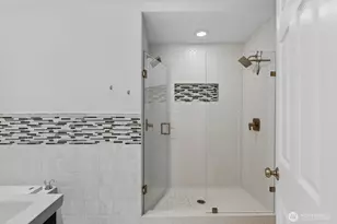 1418 Oakes Ave, Everett, WA 98201 - Photo 17