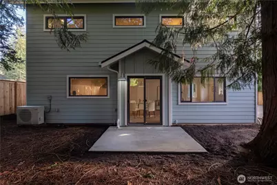 11043 B 19th Avenue NE, Seattle, WA 98125 - Photo 17