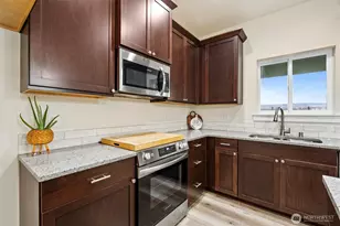 729 P Street NE, Quincy, WA 98848 - Photo 3