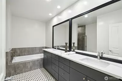 1000 Aurora Avenue N #409, Seattle, WA 98109 - Photo 17