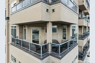 1000 Aurora Avenue N #409, Seattle, WA 98109 - Photo 21