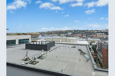 1000 Aurora Avenue N #409, Seattle, WA 98109 - Photo 27