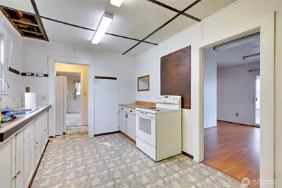 514 Shore Drive, Bremerton, WA 98310 - Photo 17