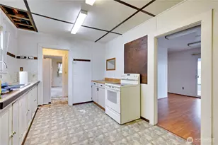 514 Shore Dr, Bremerton, WA 98310 - Photo 17