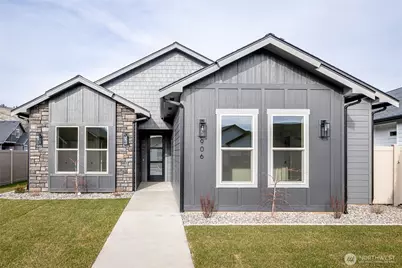 906 Racine Springs Drive, Wenatchee, WA 98801 - Photo 1