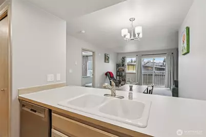 11532 15th Avenue NE #202, Seattle, WA 98125 - Photo 9