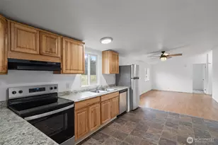 19112 Loganberry St SW, Rochester, WA 98579 - Photo 7