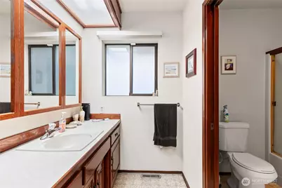 21304 SE 448th Street, Enumclaw, WA 98022 - Photo 17