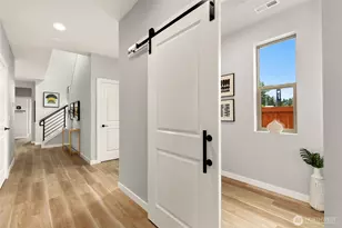 12502 SE 256th Pl, Kent, WA 98030 - Photo 3