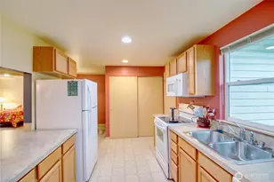 821 Park Cottage Pl, Sedro Woolley, WA 98284 - Photo 11